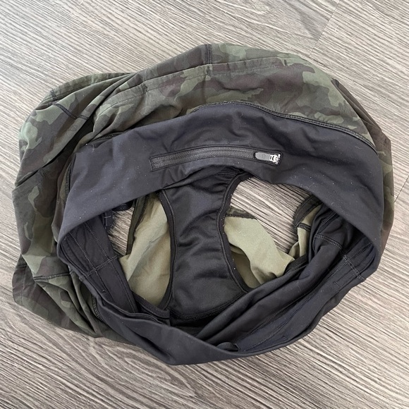 Lululemon Camo Speed Up Shorts - Picture 6 of 6